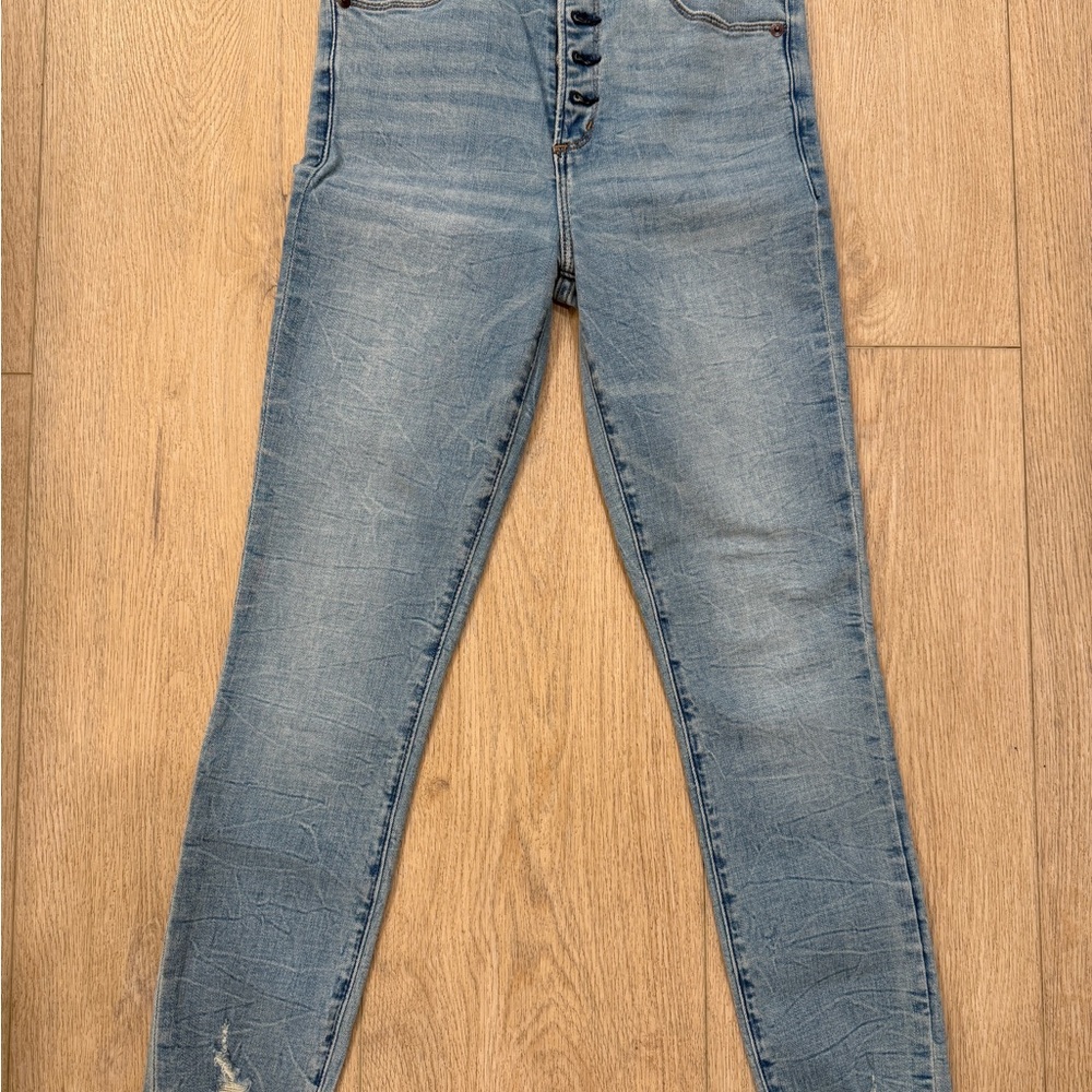 Abercrombie High-Waisted Blue Jeans